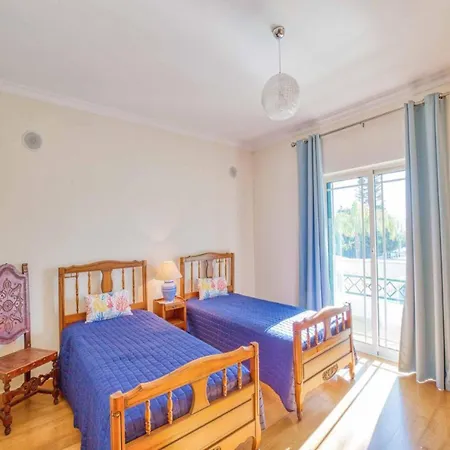 Akivillas Gale Hydra Nyaraló