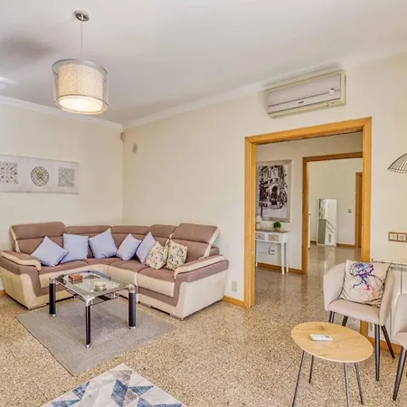 Akivillas Gale Hydra בית נופש אלבופיירה